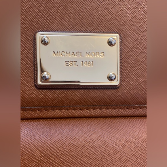 Michael Kors Slim Sleeve For Laptop, Macbook 11" or iPad Brown Leather - Picture 3 of 5